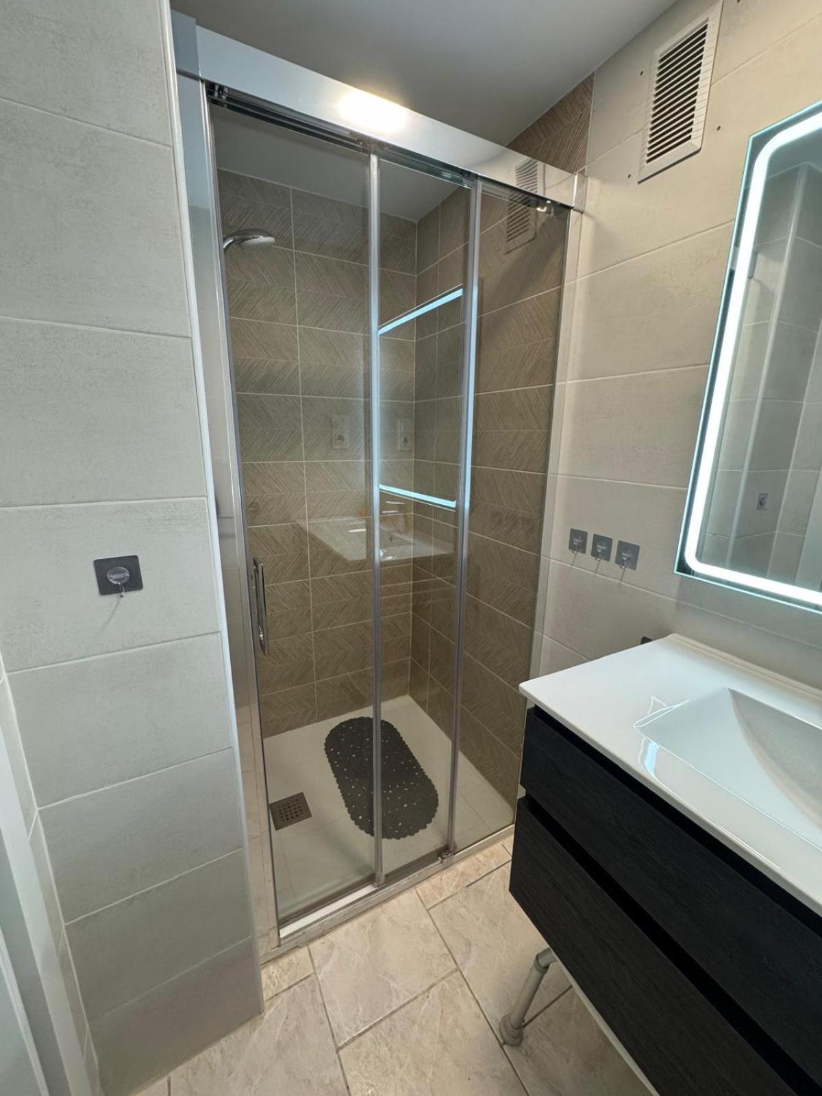 Appartement Premiere Ligne De Mer Avec Piscine Росес Екстер'єр фото